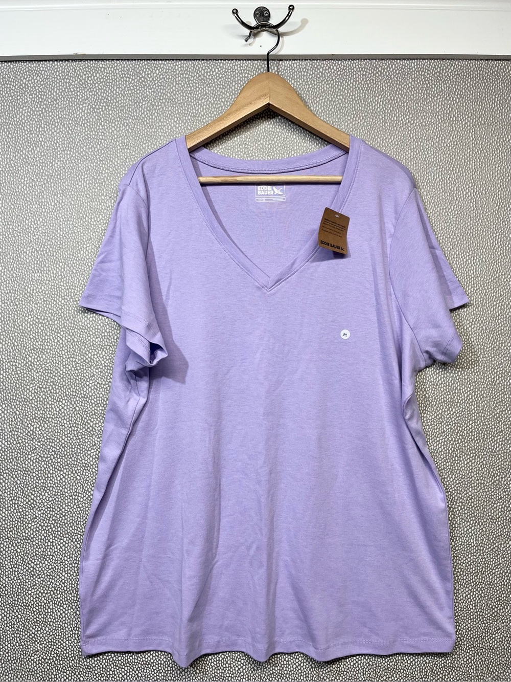 🆕 3X Eddie Bauer Women’s Plus Sized Favorite V-Neck Tee Lavender NWT